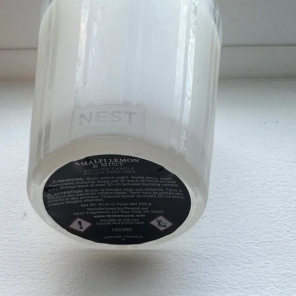 The NEST - Amalfi Lemon & Mint Scented Candle - Picture 4 of 4